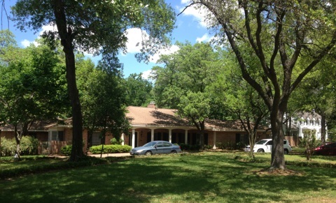 Exterior of Avid Care Cottages in Conroe, TX