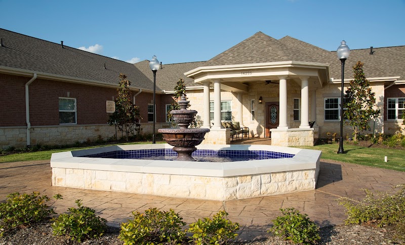 Exterior of The Heritage Of Clear Lake in Houston, TX