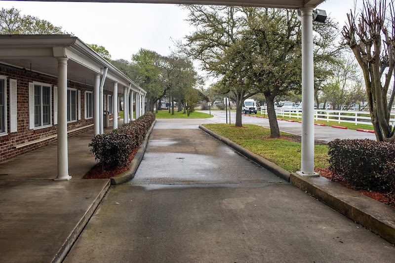 Exterior of Woodlake Nursing Center in Clute, TX